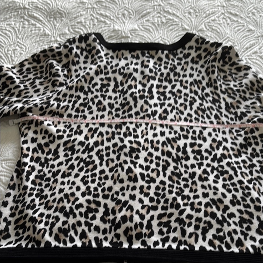 Chic Leopard Print Cardigan - Picture 16 of 16
